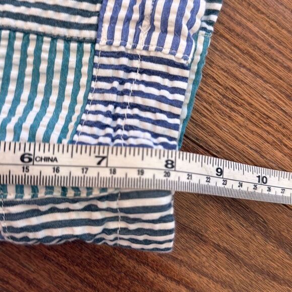 L.L. Bean favorite fit seersucker patchwork Bermuda shorts 4 - Picture 4 of 9